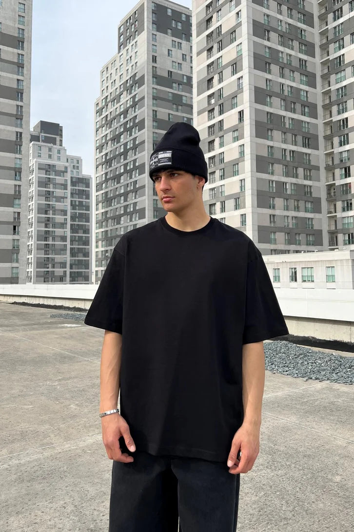 Black Oversized T-shirt '' Basic ''