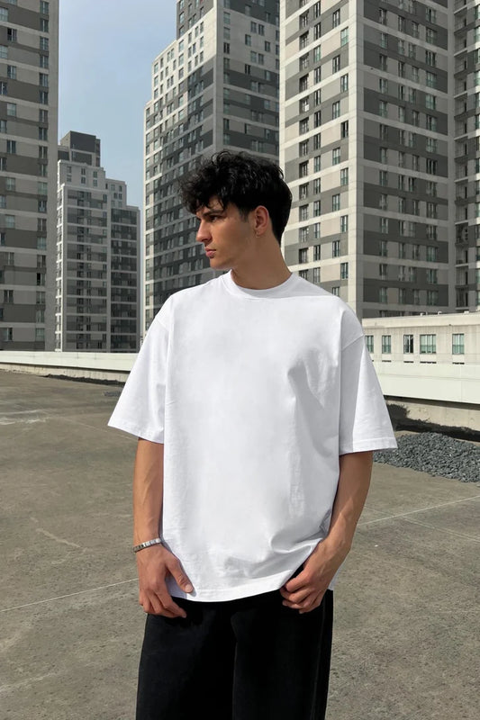 White Oversized T-shirt '' Basic ''