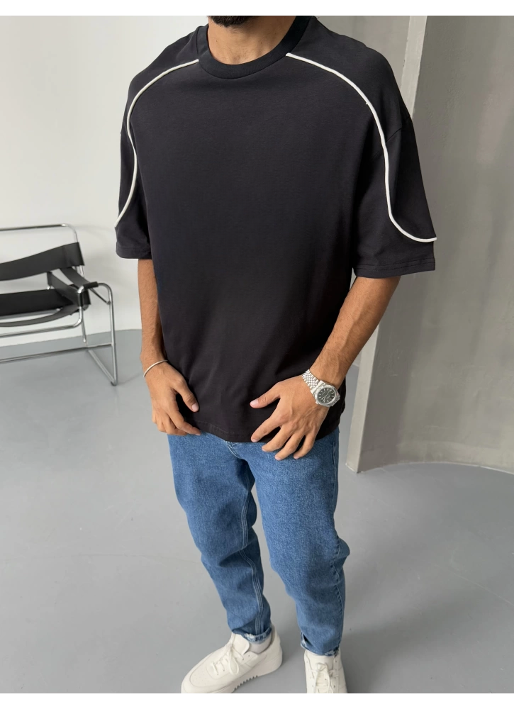 Black '' Piping '' Oversize T-shirt