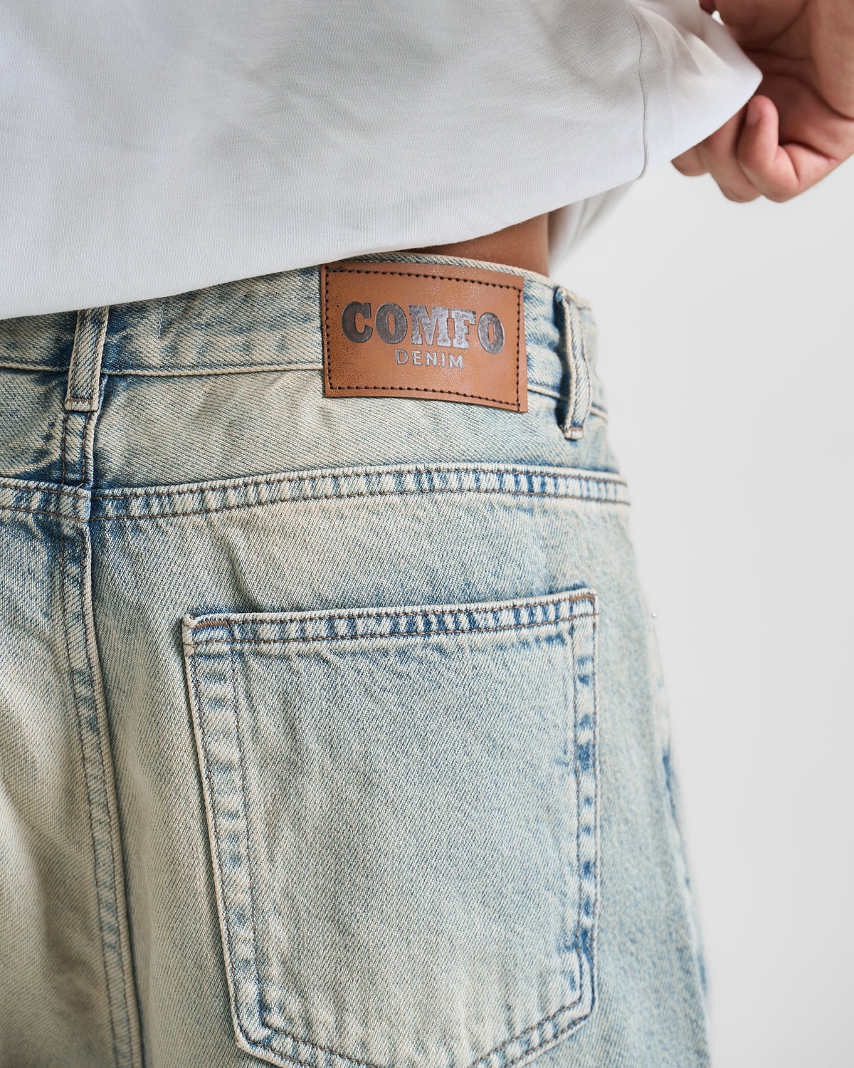Dirty Yellow Washed Baggy Fit Denim 02