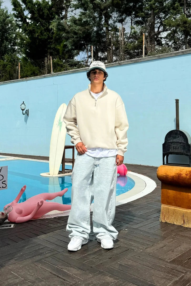 Biege Quarter-zip sweater