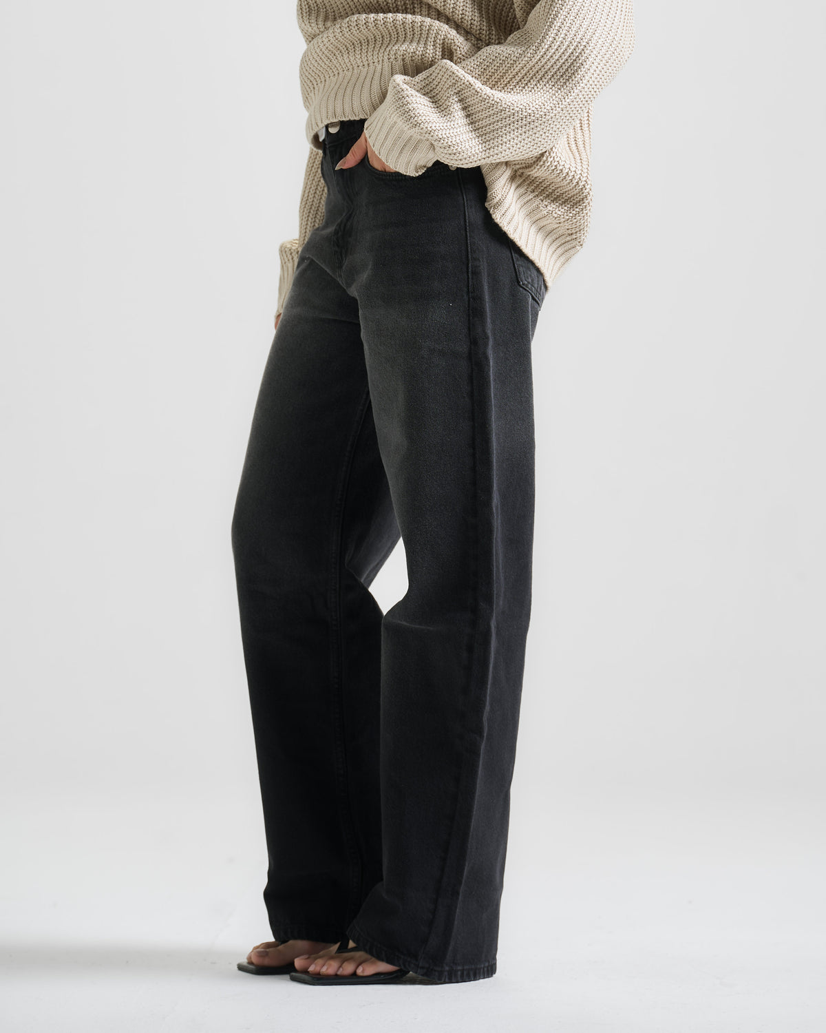 Black High Rise Fit Jeans