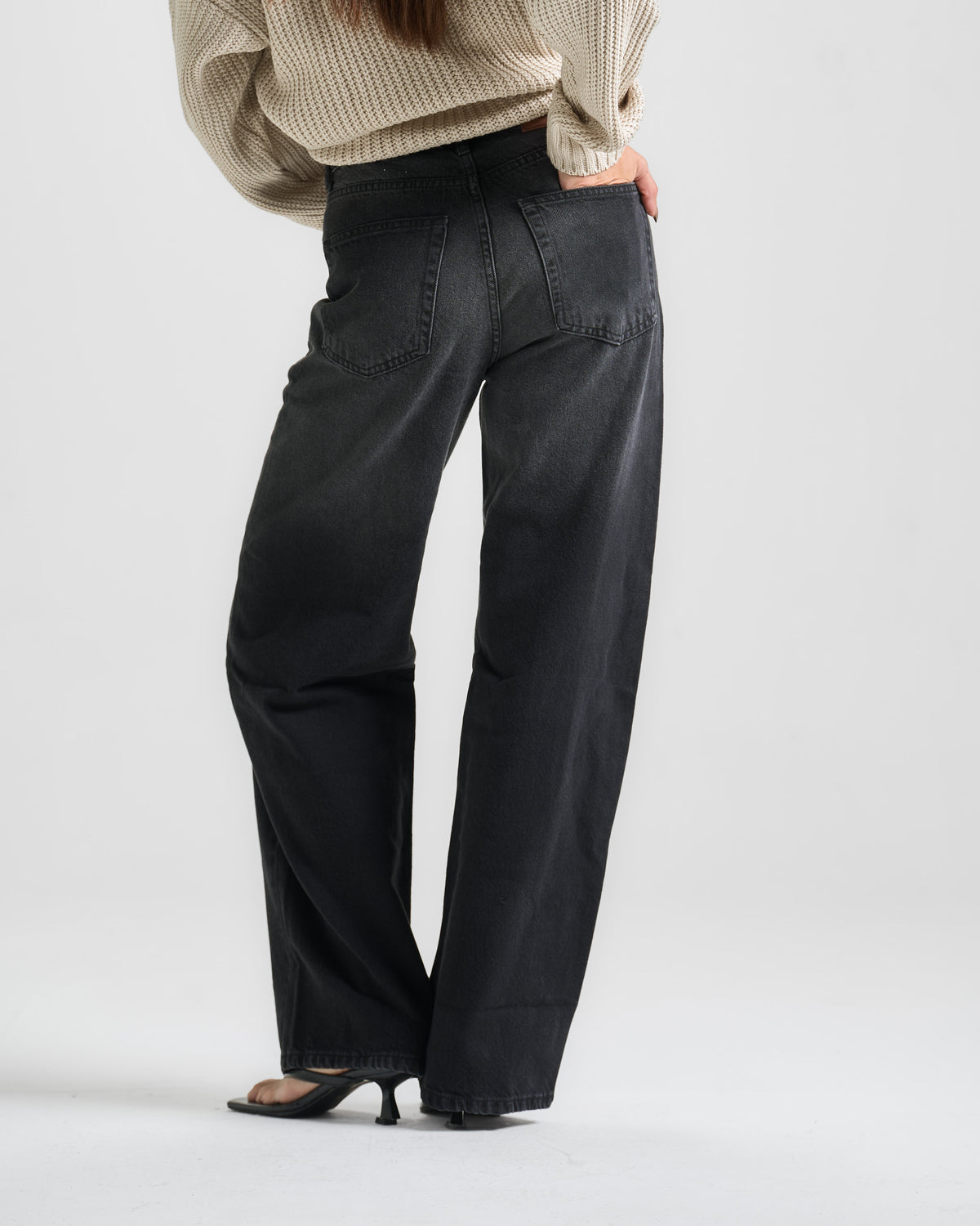 Black High Rise Fit Jeans