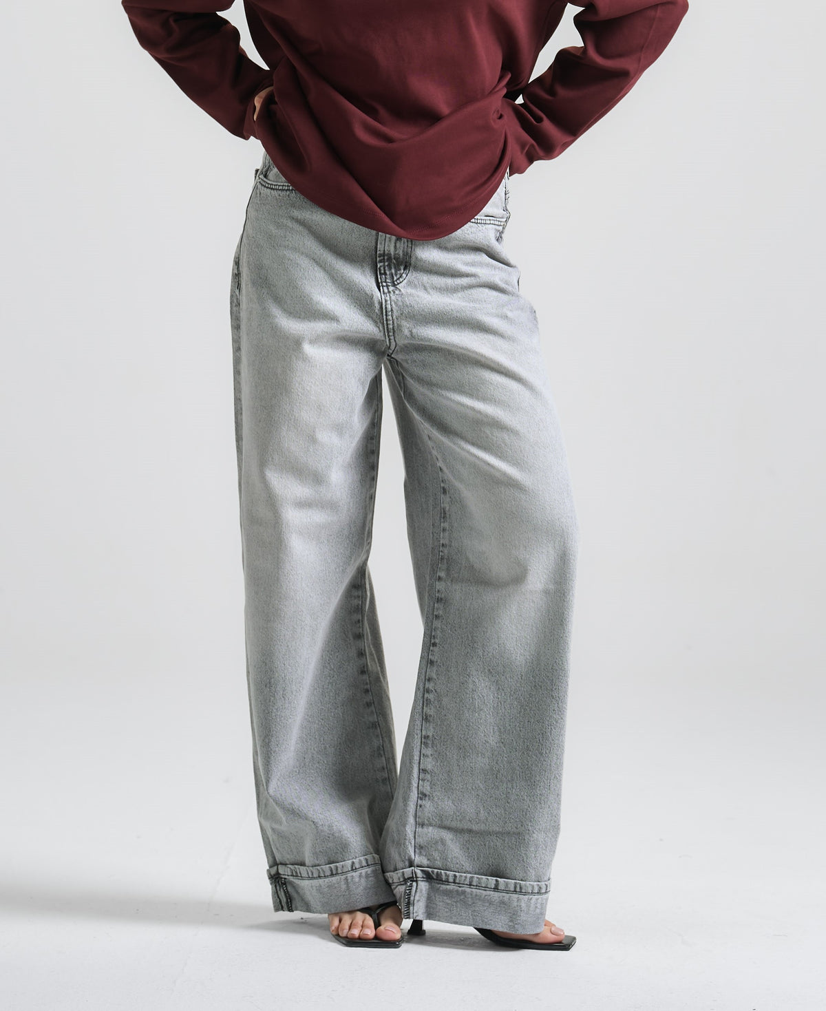 Mid gray Inverted Baggy Jeans
